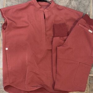 Figs Women's Burgundy Scrub Set